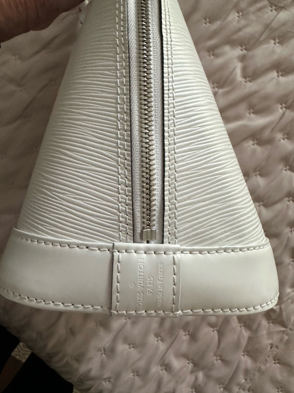 Louis Vuitton White Alma MM Top-Handle Bag with Silver Hardware - Picture 8 of 11